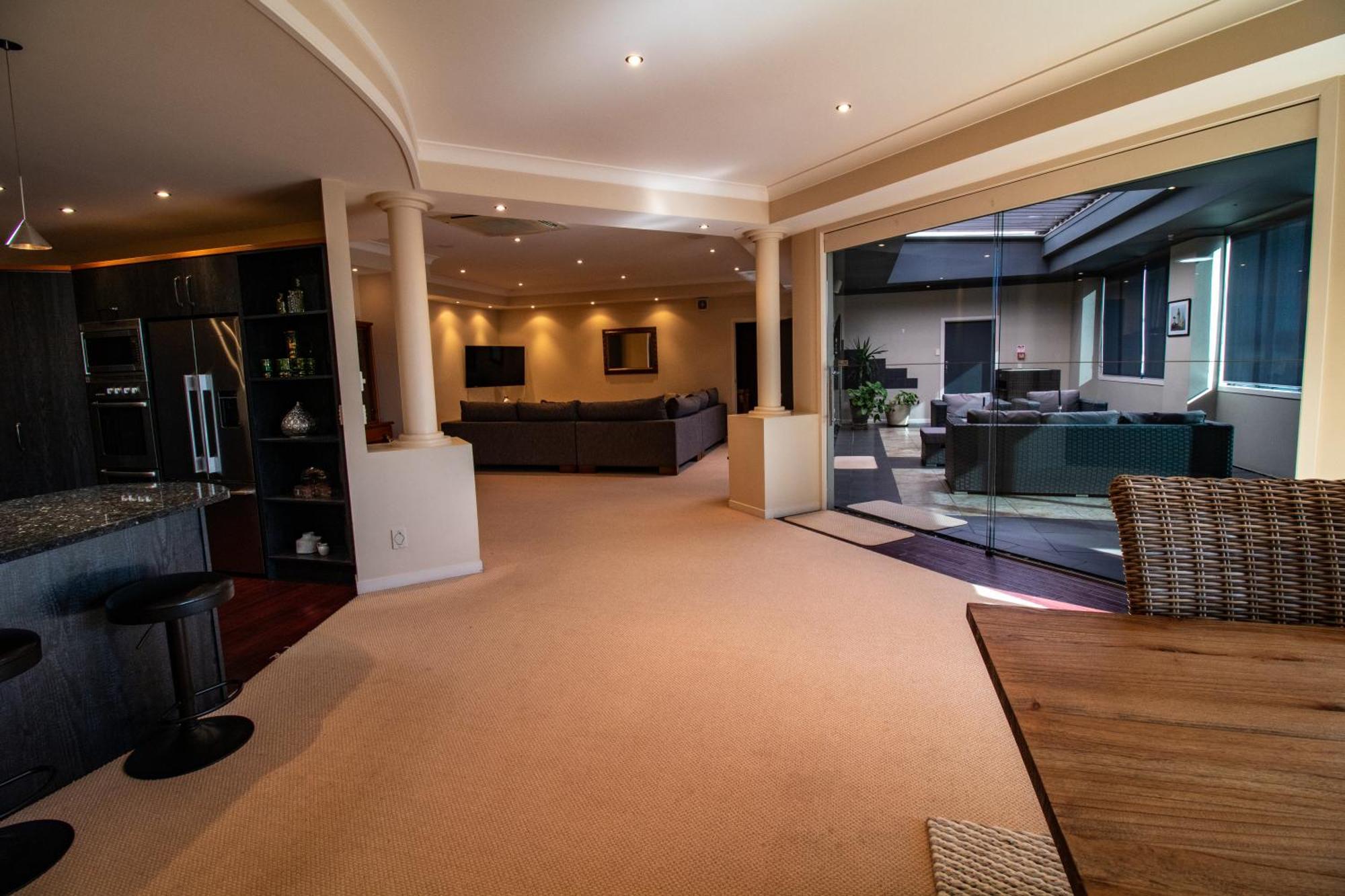 Large Luxury Apartment Located Right In Town Lac Lac Taupo Extérieur photo