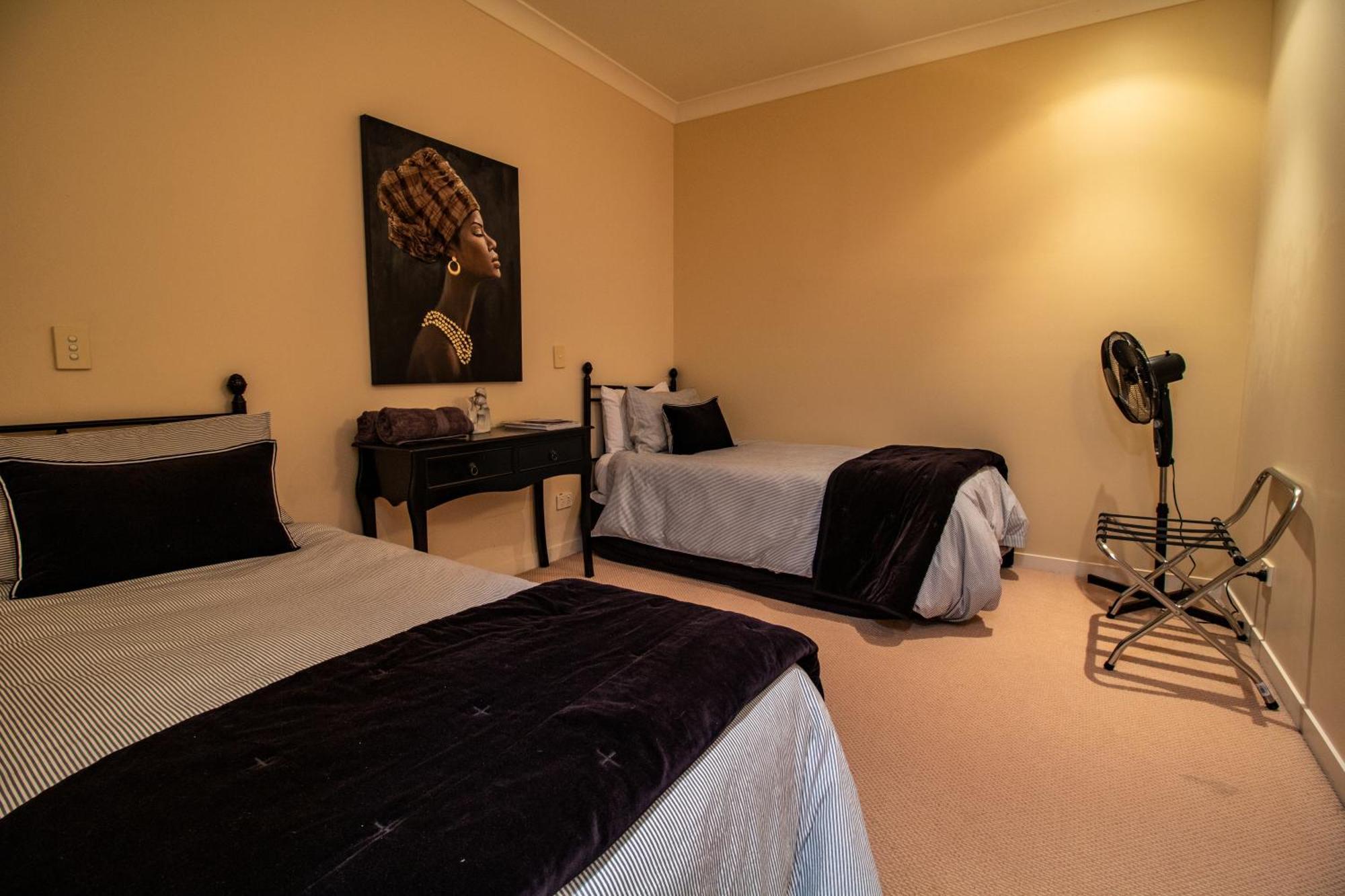Large Luxury Apartment Located Right In Town Lac Lac Taupo Extérieur photo